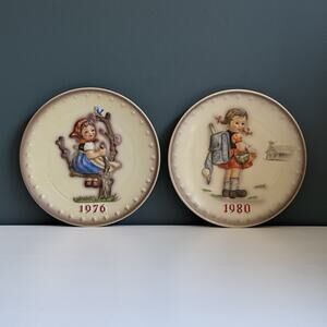 Set Of 2 Goebel Hummel Annual 1976 & 1980 Collector Plates 7.5" Porcelain T64